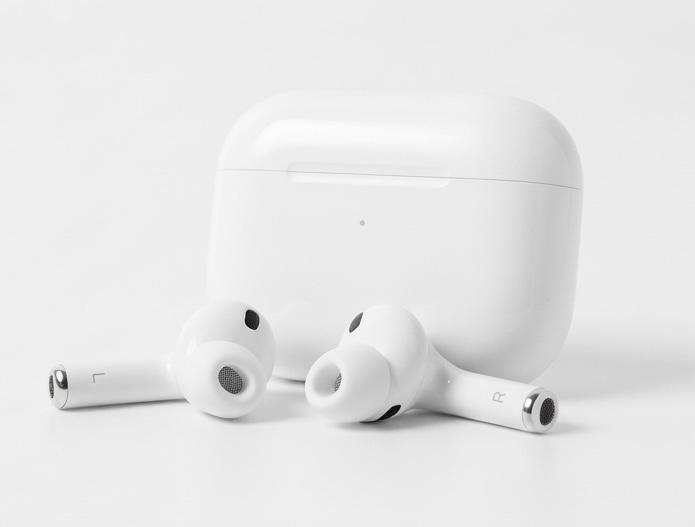 Apple AirPods Pro 3 with charging case